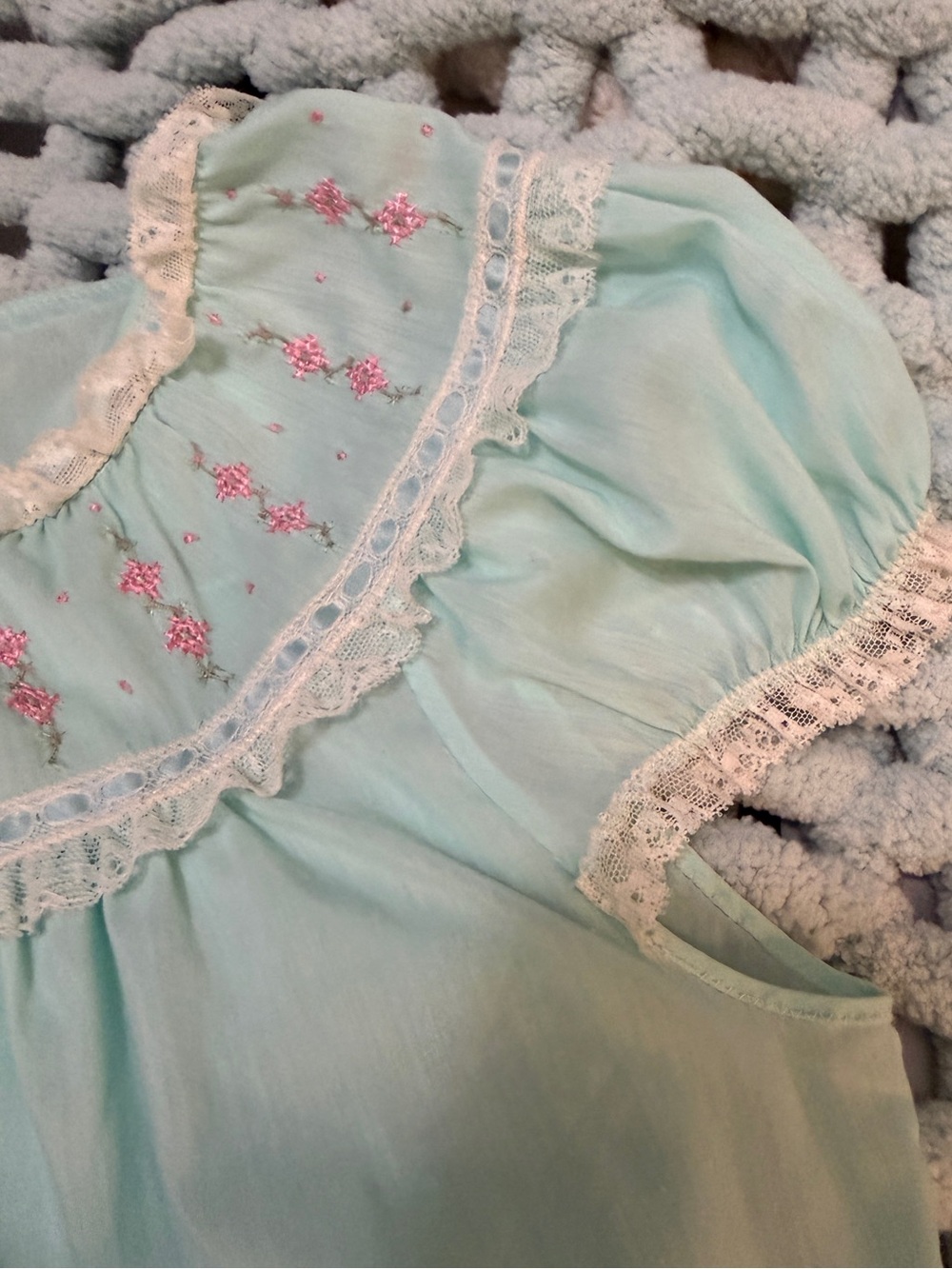 Melissa by Barbizon Vintage Light Aqua Nightgown with Delicate Lace Yoke Sz Med - Picture 13 of 17
